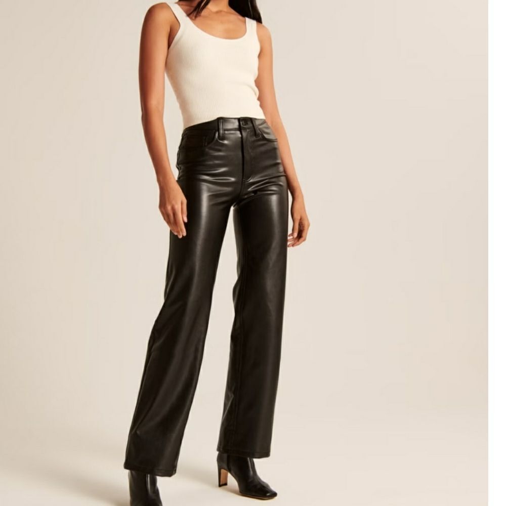 Abercrombie & Fitch 90's Vegan Leather Jeans Sz 26